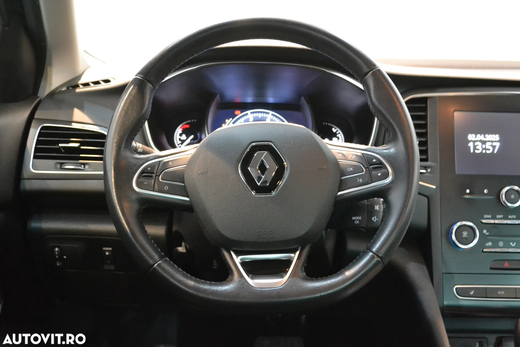 Renault Megane TCe GPF EDC Intens - 8