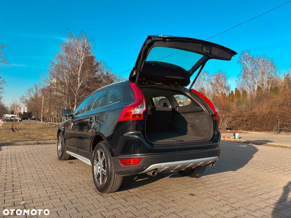 Volvo XC 60 2.4D AWD Summum - 10