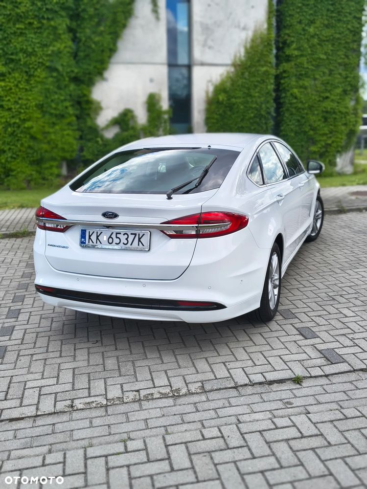 Ford Mondeo 2.0 EcoBlue Titanium - 24