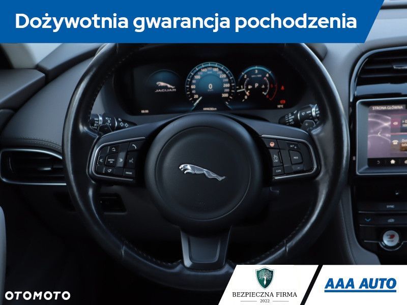 Jaguar F-Pace - 22