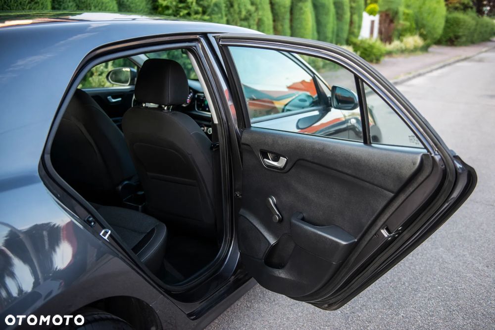 Kia Rio 1.2 L Business Line - 35