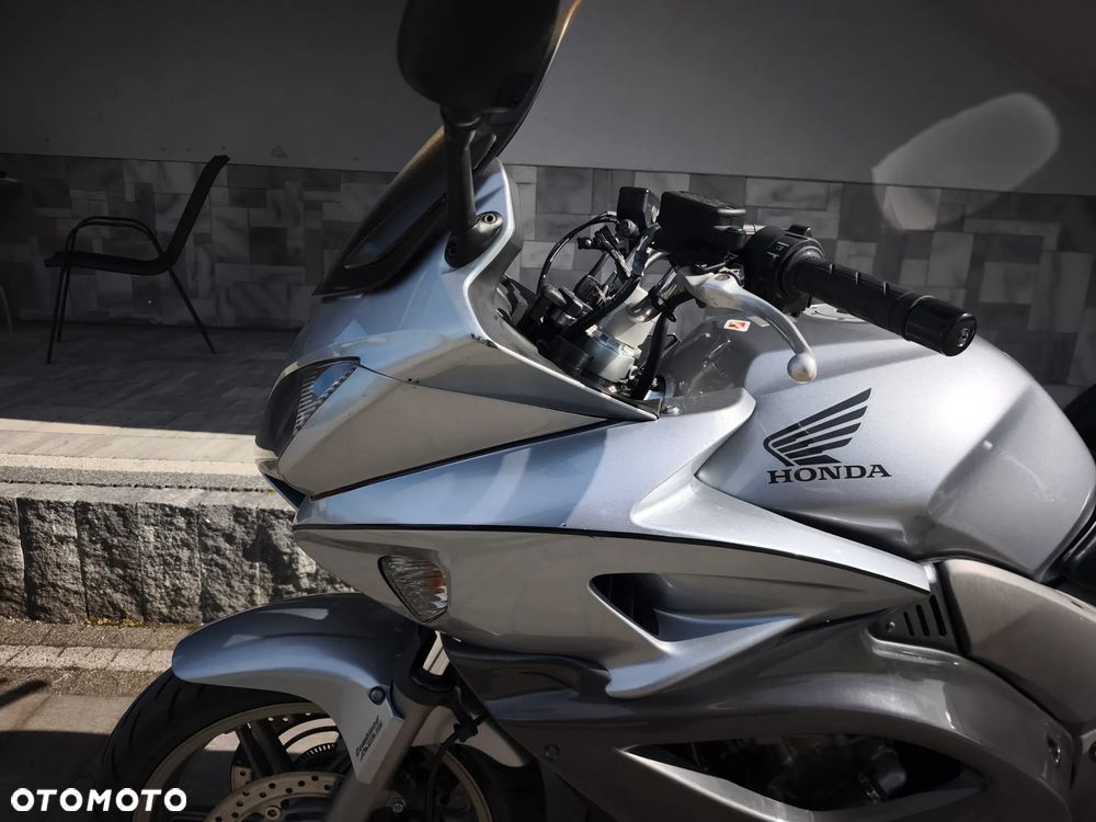 Honda CBF - 4
