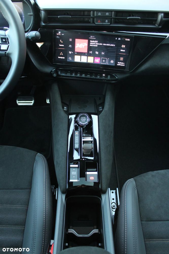 Alfa Romeo Junior 1.2 mHEV Ibrida Intensa Q4 eDCT - 12