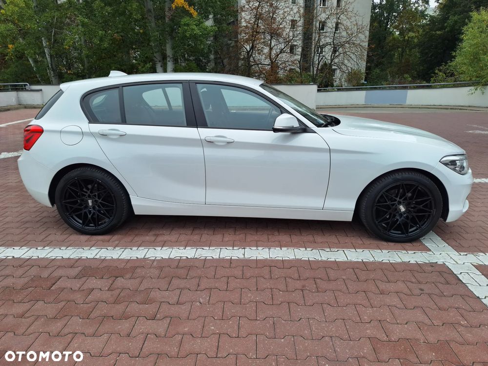 BMW Seria 1 118i Sport Line Shadow - 4