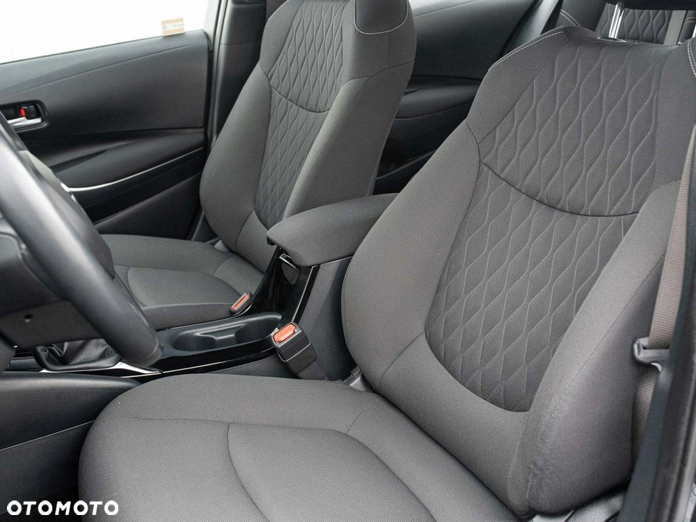 Toyota Corolla - 13