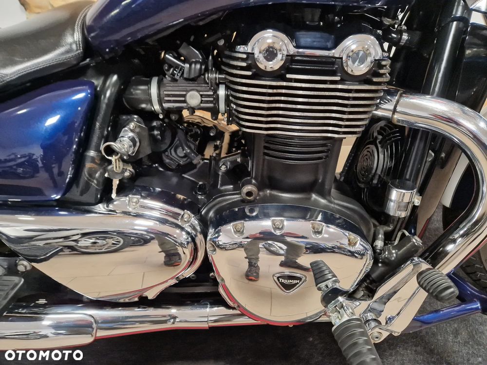 Triumph Thunderbird - 10