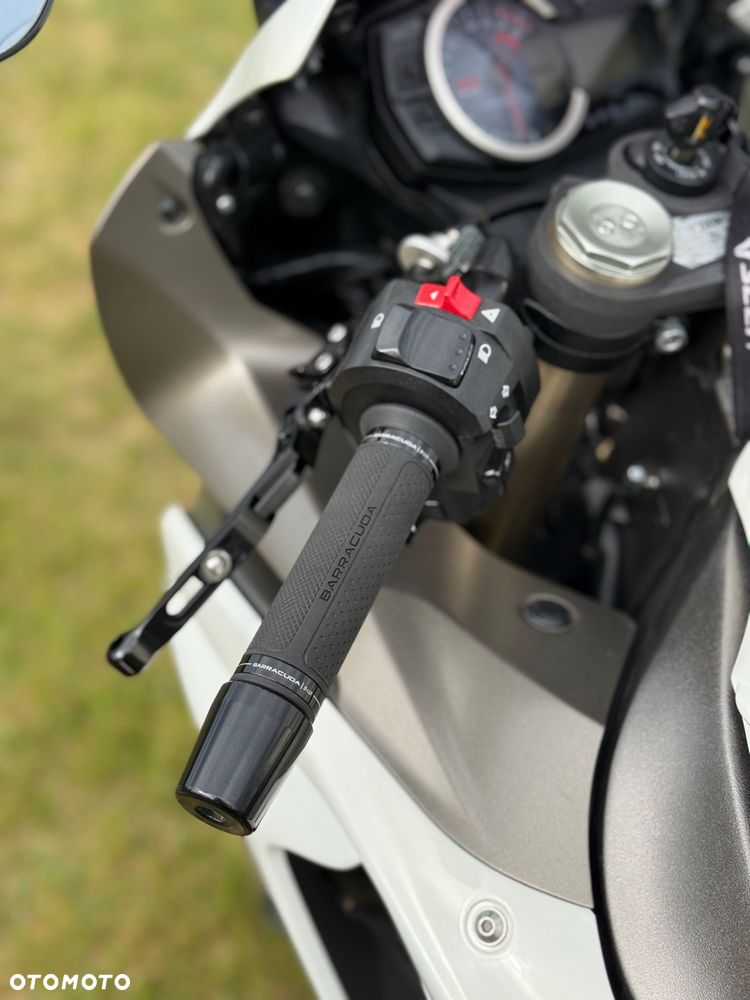 Suzuki GSX-R - 12
