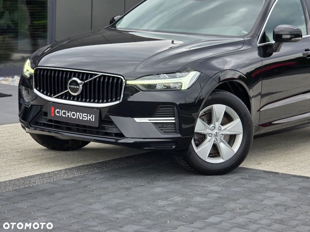 Volvo XC 60 B4 B Momentum Pro - 32
