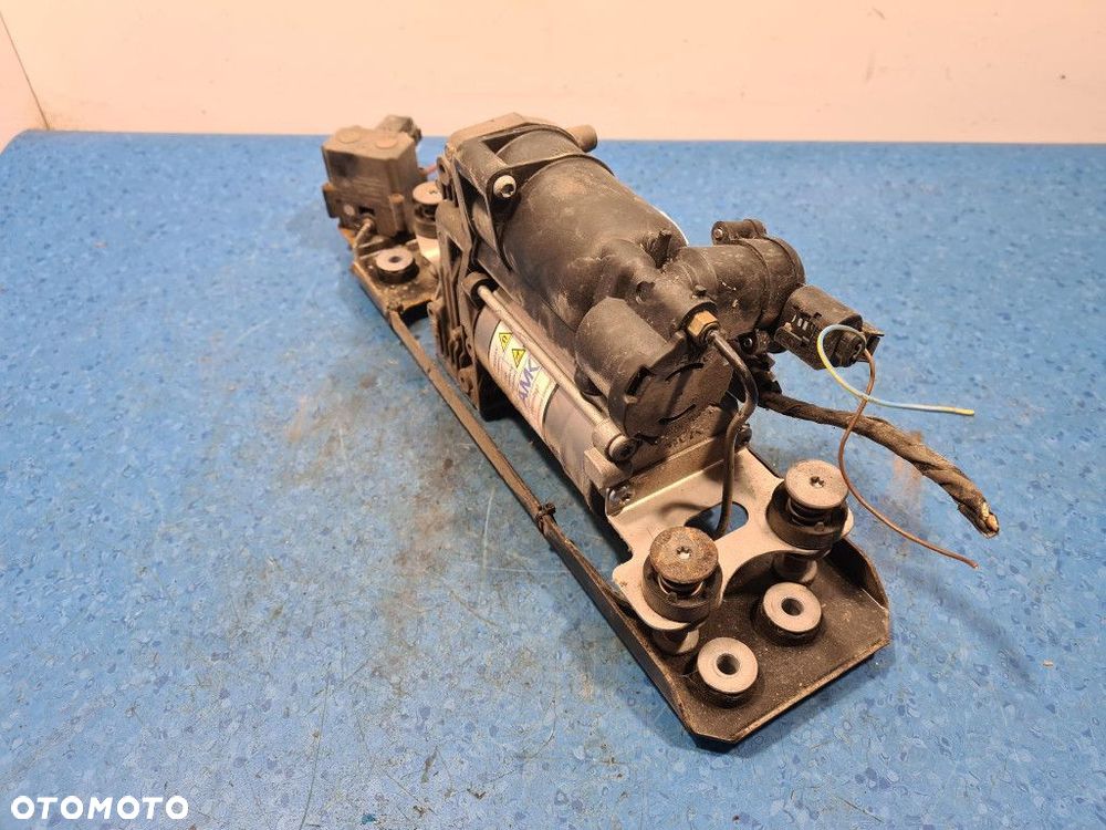 BMW 5 E61 KOMPRESOR ZAWIESZENIA NIVO 6789937 - 6