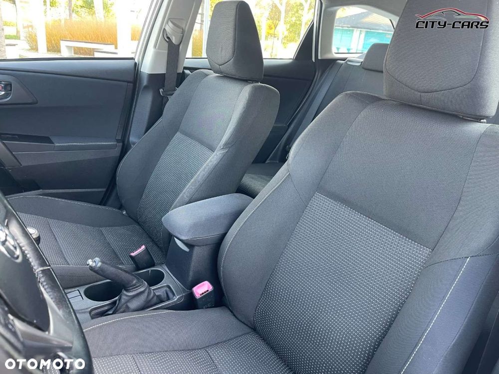 Toyota Auris - 25