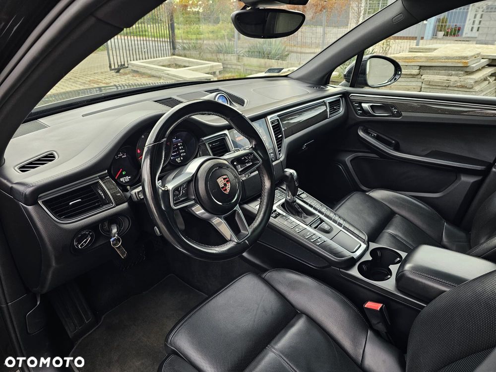 Porsche Macan S - 28