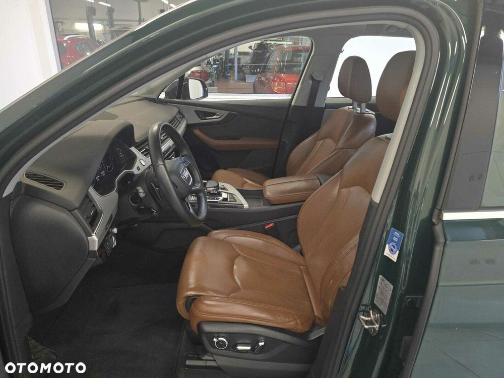 Audi Q7 - 8
