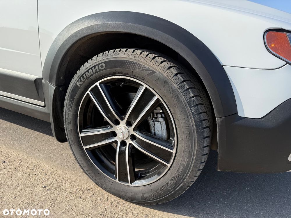 Volvo XC 70 D5 AWD Momentum - 38