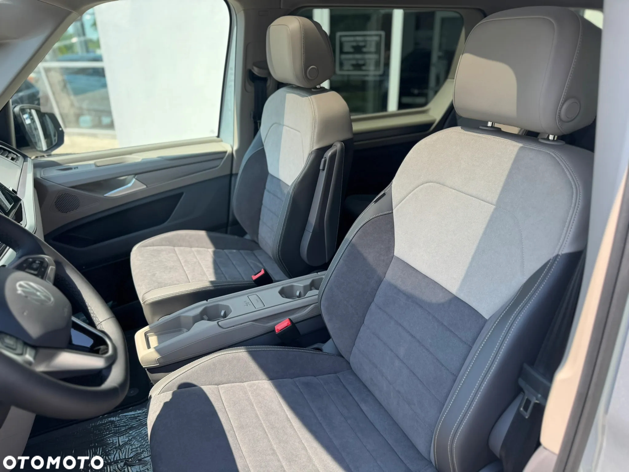 Volkswagen Multivan 2.0 TDI L2 Edition DSG - 12