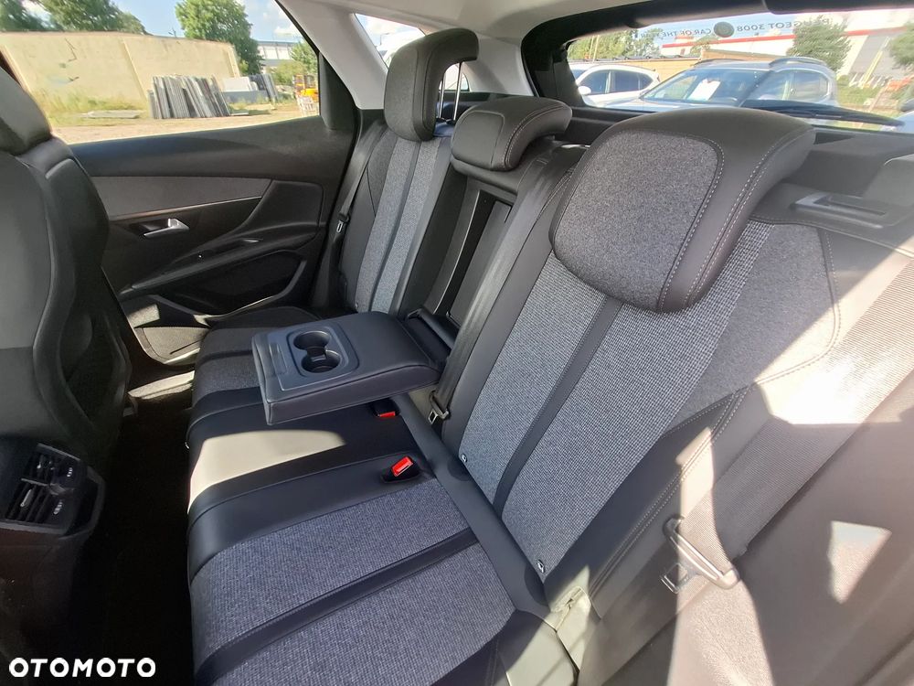 Peugeot 3008 1.6 BlueHDi Active S&S - 11
