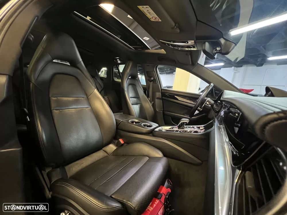 Porsche Panamera Sport Turismo 4 E-Hybrid - 6
