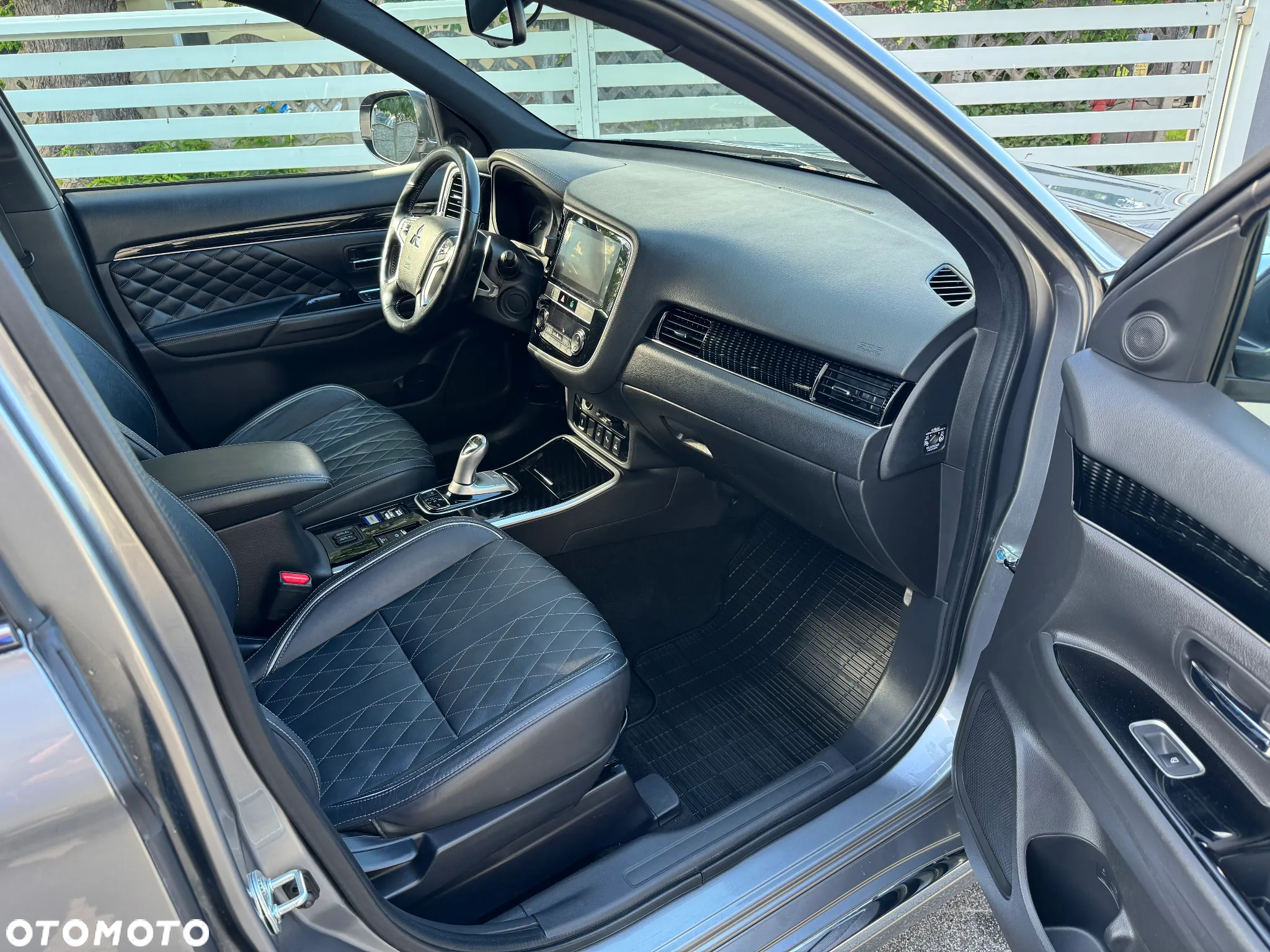Mitsubishi Outlander - 18