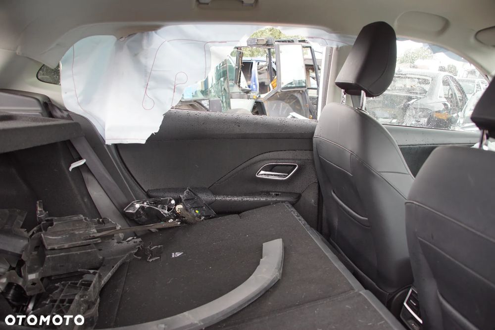 Auto na części - MG ZS II 1.5 HEV+ 197 KM 15FHC DHT 5WSB 2026R Silnik Skrzynia Bateria Drzwi Błotnik Zderzak Lampa Lusterko Klamka Szyba Deska Kokpit Sterownik Moduł Czujnik Licznik Wyświetlacz Panel Kierownica - 18