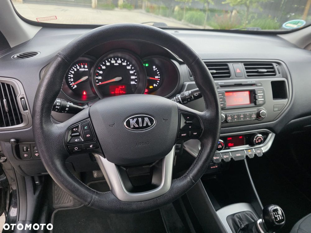 Kia Rio 1.4 Dream Team Edition - 10