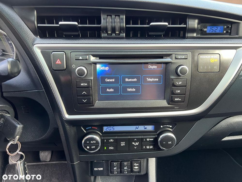 Toyota Auris 1.6 Selection - 20