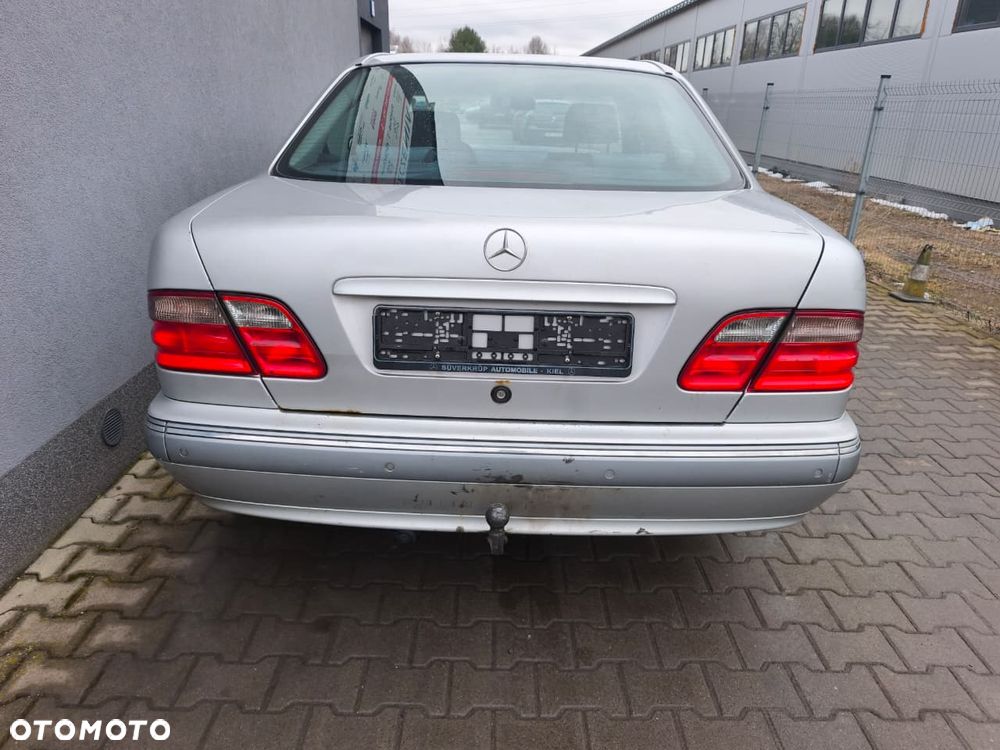 Mercedes-Benz Klasa E - 7