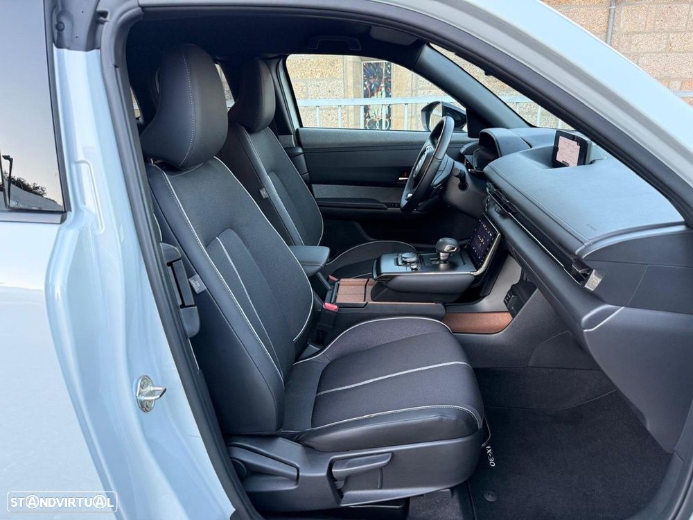 Mazda MX-30 e-Skyactiv Advantage+Modern Confidence - 16
