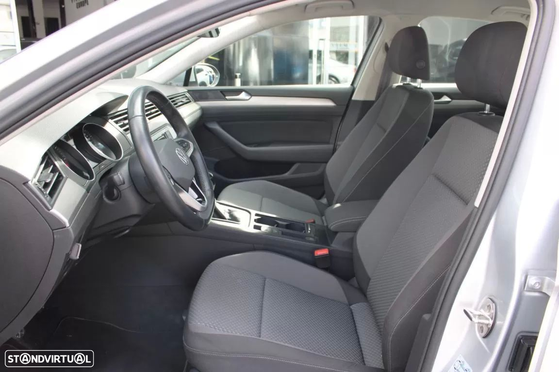 VW Passat 2.0 TDI Elegance - 33