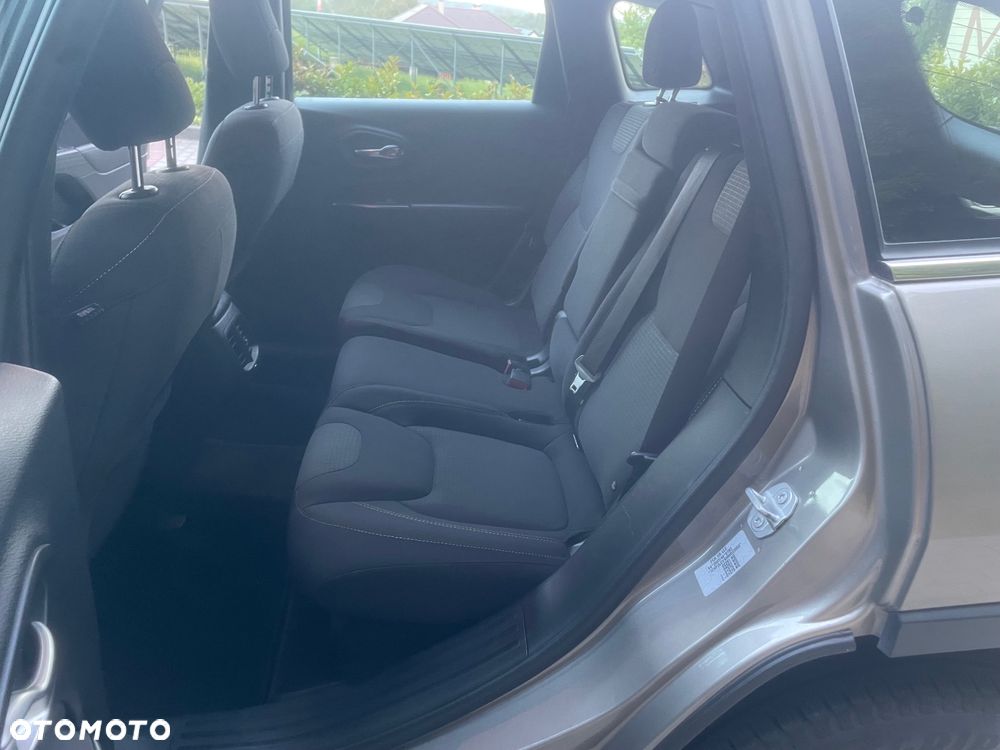 Jeep Cherokee 2.0 MJD 4x2 Longitude EU6 - 11