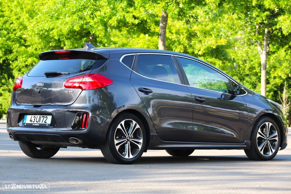 Kia Ceed 1.6 CRDi GT Line - 10