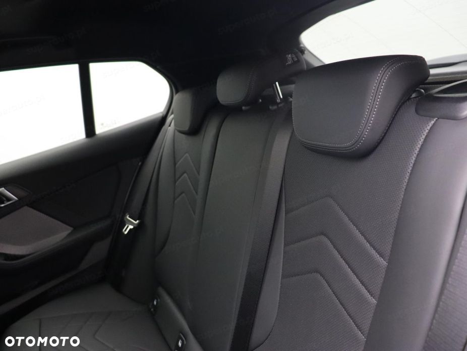 BMW Seria 1 120 mHEV - 15