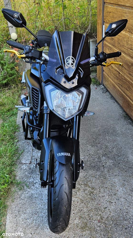 Yamaha MT - 8