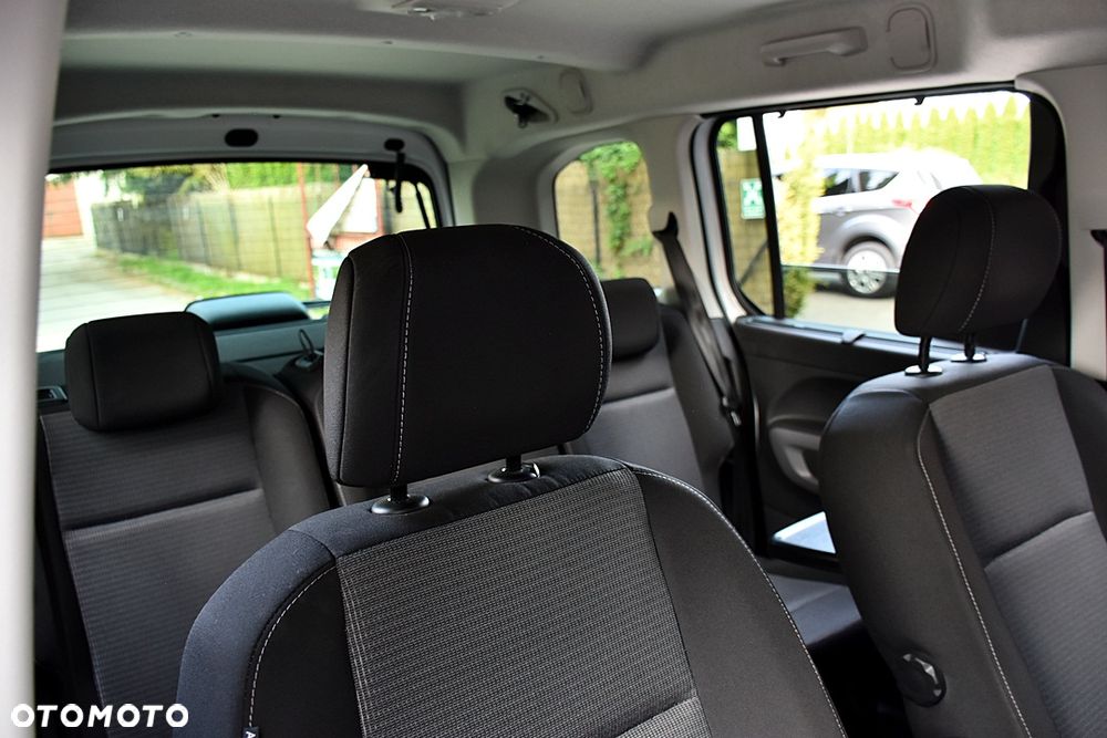 Toyota Proace City Verso 1.2 Turbo L1 Team Deutschland - 36