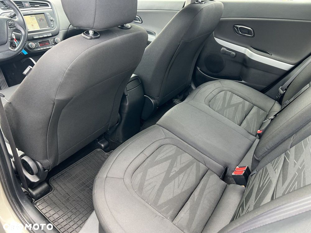 Kia Ceed - 22