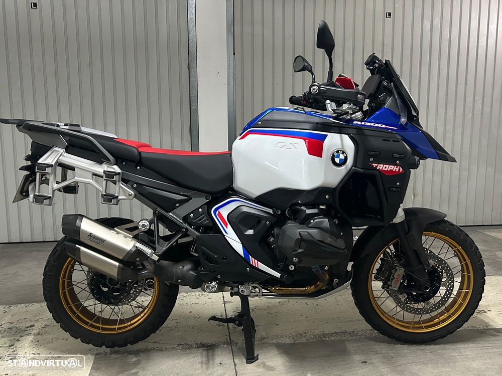 BMW R 1300 GS Adventure Trophy - 3
