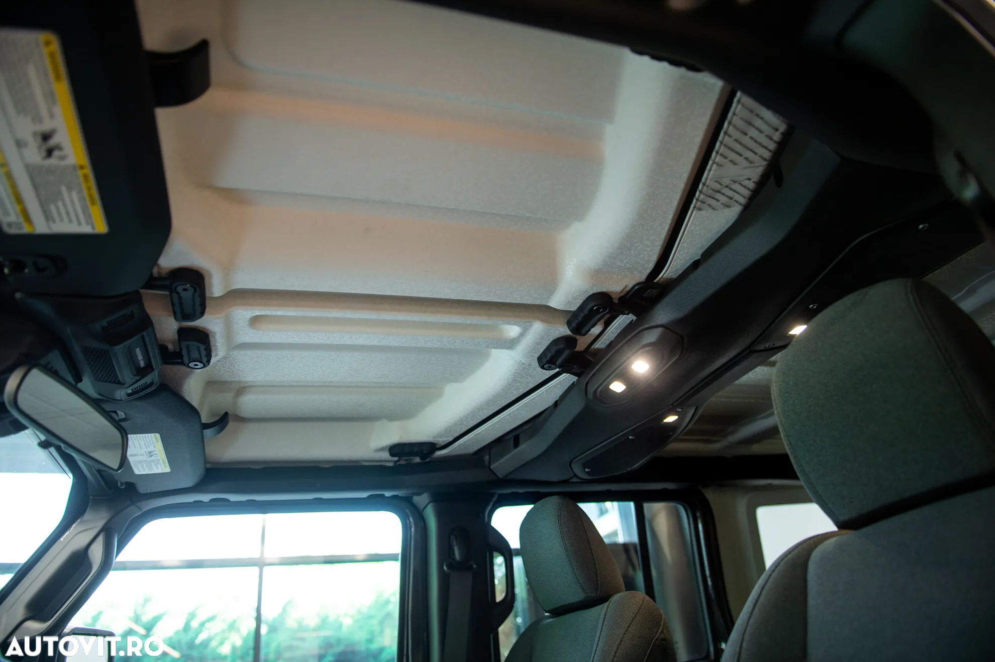 Jeep Wrangler - 30