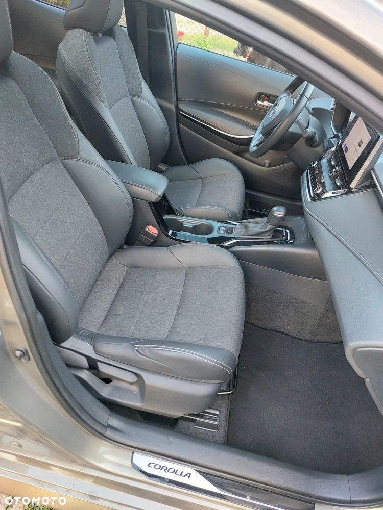 Toyota Corolla 1.8 Hybrid Comfort - 15