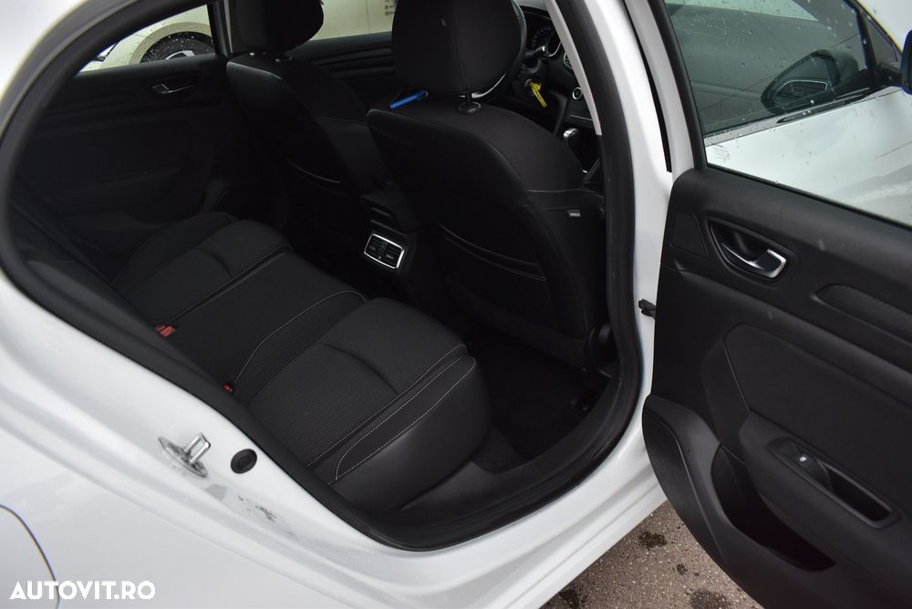 Renault Megane BLUE dCi EDC Intens - 19