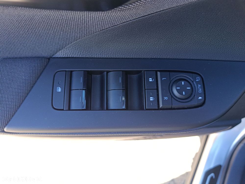 Toyota C-HR 1.8 Hybrid Style - 32