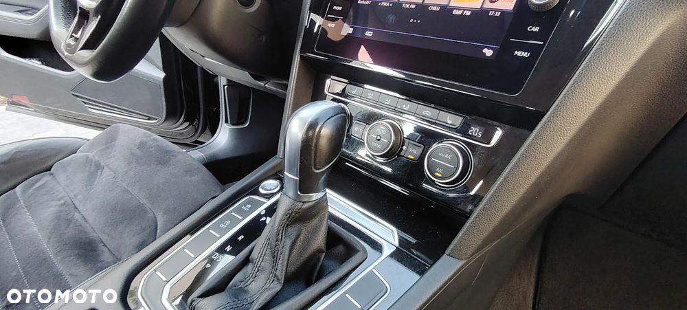 Volkswagen Passat - 17