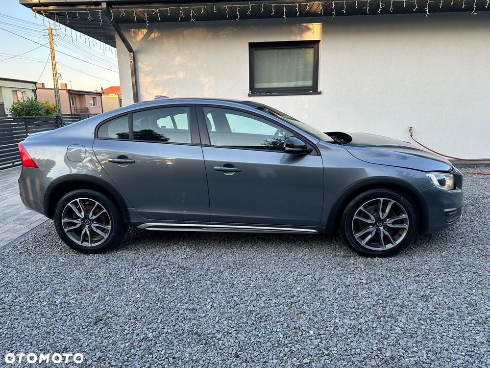 Volvo S60 D4 AWD Drive-E Dynamic Edition (Momentum) - 17