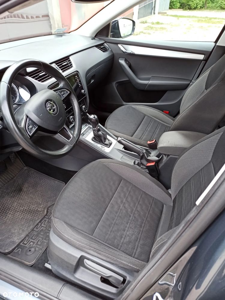 Skoda Octavia 2.0 TDI Ambition DSG - 11