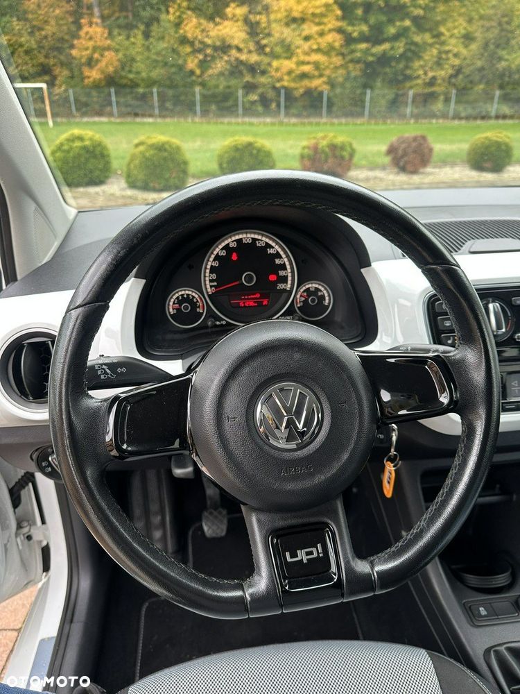 Volkswagen up! - 15