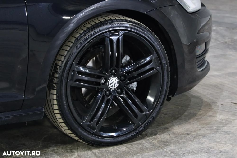 Volkswagen Golf 1.6 TDI DPF BlueMotion Technology Highline - 32