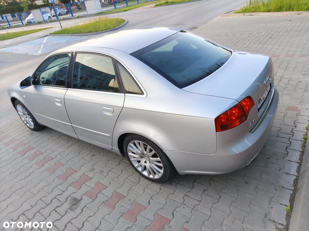 Audi A4 Limousine - 7