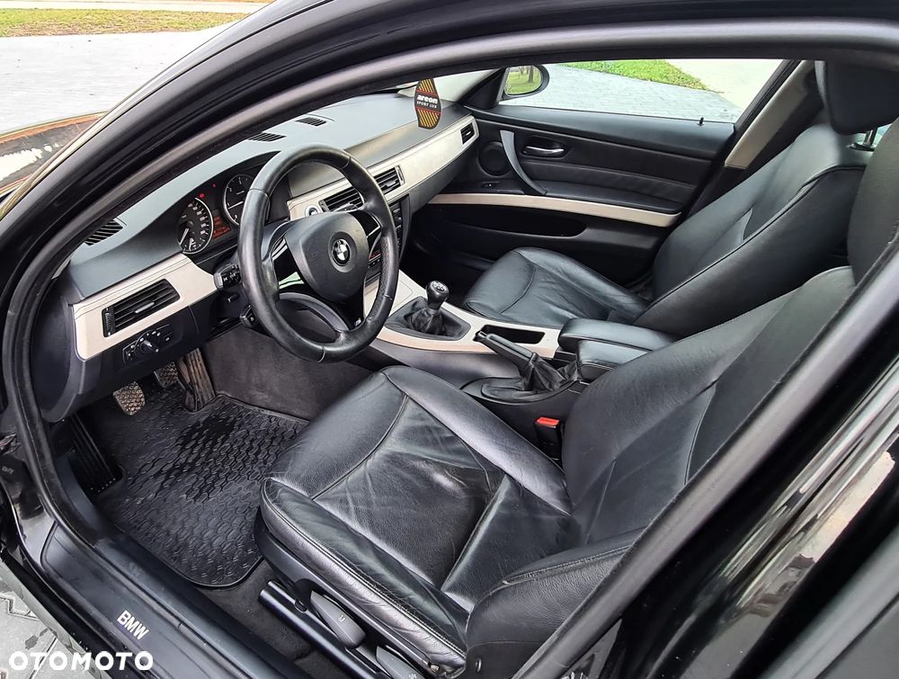 BMW Seria 3 318d - 22