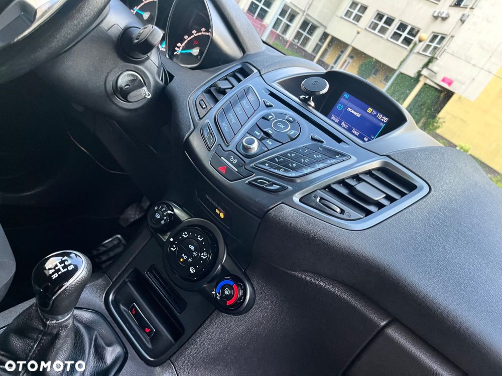 Ford Fiesta 1.25 Platinium X - 25