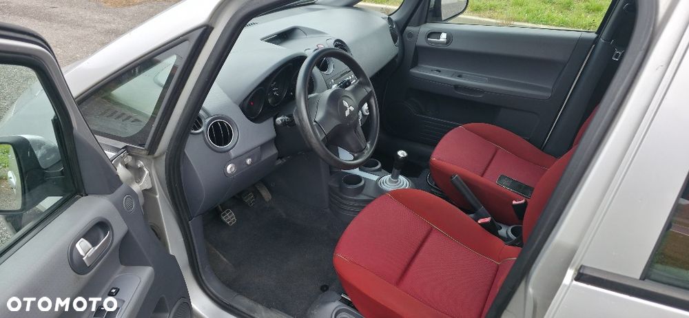 Mitsubishi Colt - 6