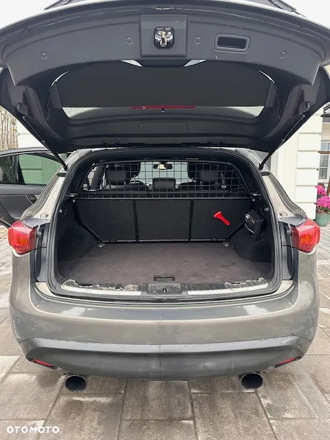 Infiniti FX - 13