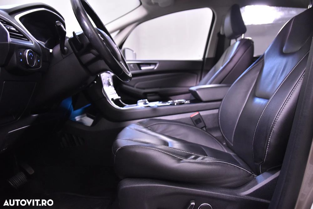 Ford S-Max - 22