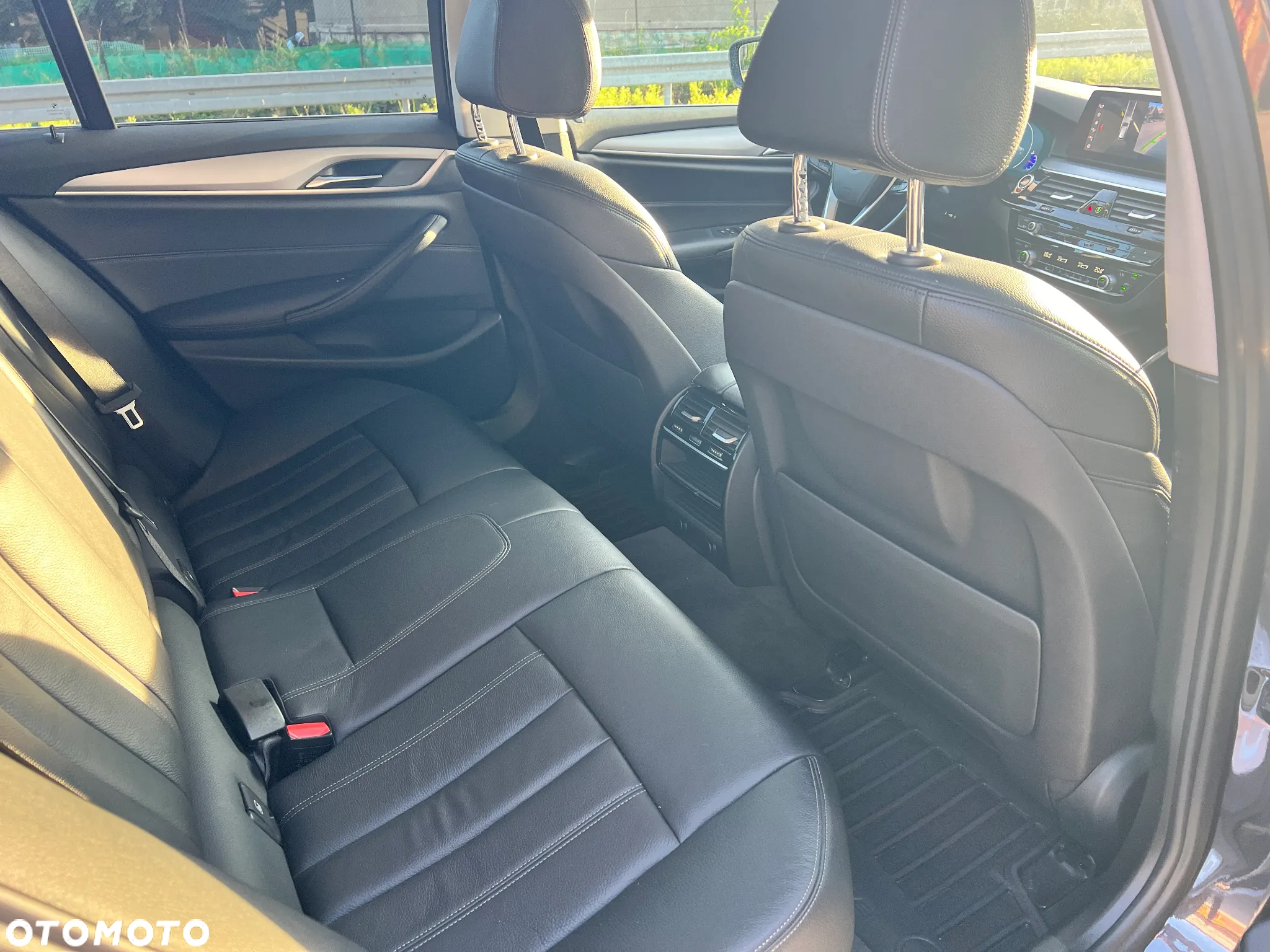 BMW Seria 5 530d xDrive Luxury Line - 16